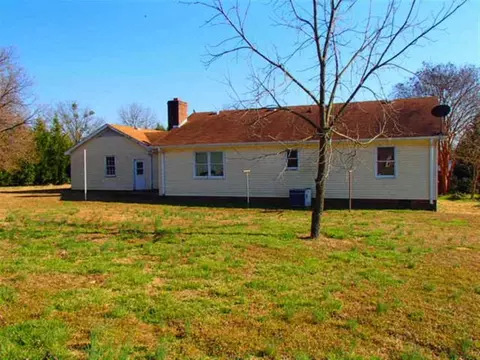 14 Dacus Dr, Williamston, SC 29697 photo 11