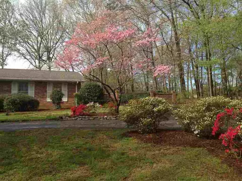 107 Shannon Dr, Pendleton, SC 29670 photo 2