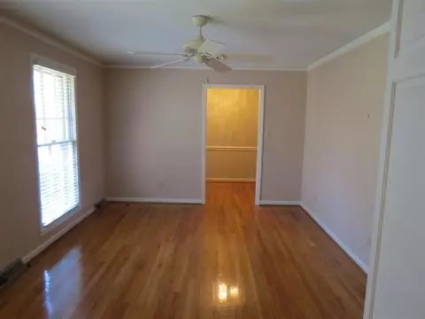 107 Shannon Dr, Pendleton, SC 29670 photo 3