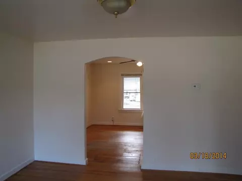302 Taylor St, Central, SC 29630 photo 4