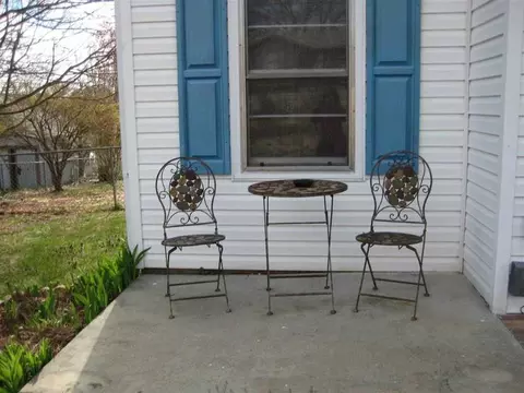 210 Dayton Dr, Easley, SC 29642 photo 2