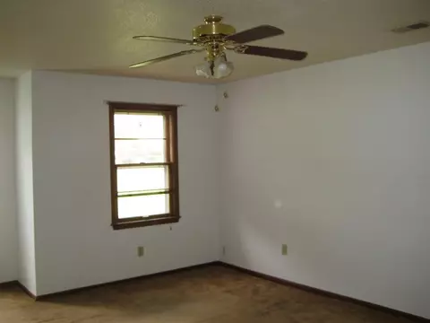 210 Dayton Dr, Easley, SC 29642 photo 4