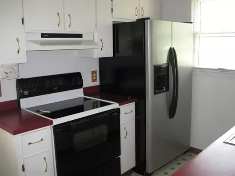 210 Dayton Dr, Easley, SC 29642 photo 9