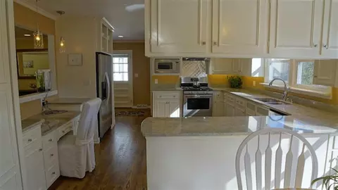 705 S E, Easley, SC 29640 photo 12
