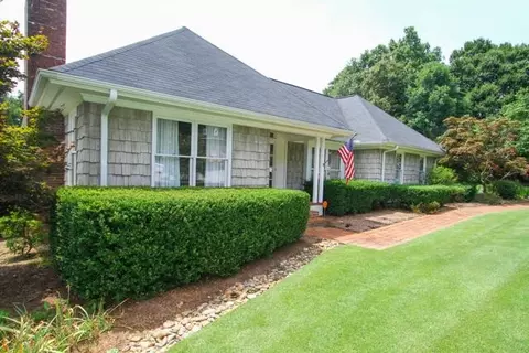 103 Colonial Ct, Easley, SC 29642 photo 2