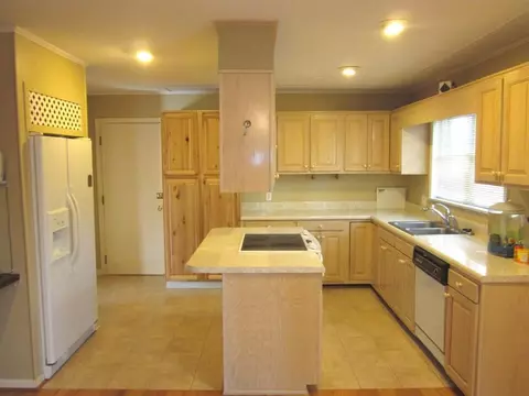 103 Hillandale Rd, Pendleton, SC 29670 photo 3