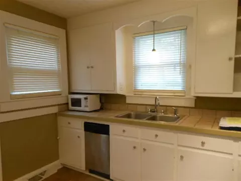 417 Cherry St, Pendleton, SC 29670 photo 5
