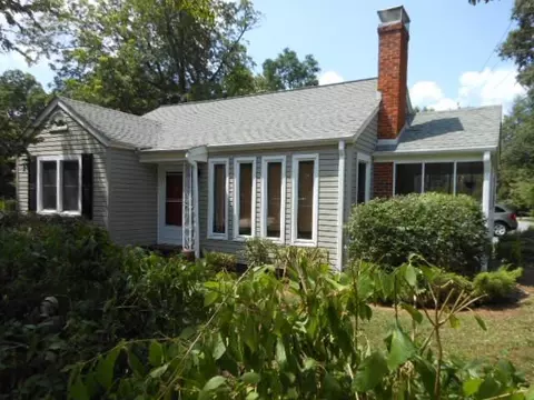 417 Cherry St, Pendleton, SC 29670 photo 2