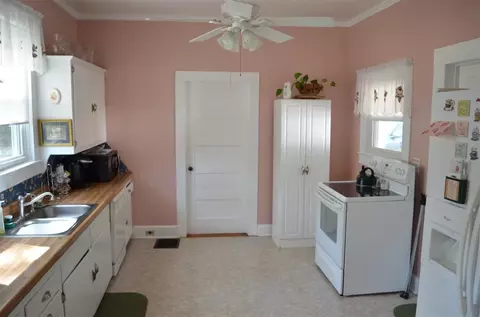 207 Lebby St, Pelzer, SC 29669 photo 4
