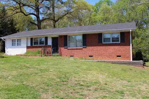 200 Iris Dr, Easley, SC 29642 photo 2