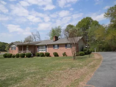 547 E Main St, Liberty, SC 29657 photo 4