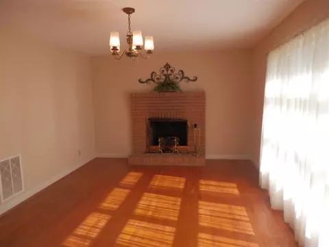 547 E Main St, Liberty, SC 29657 photo 7