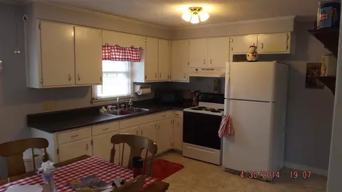 1310 Oak Dr, Pendleton, SC 29670 photo 4