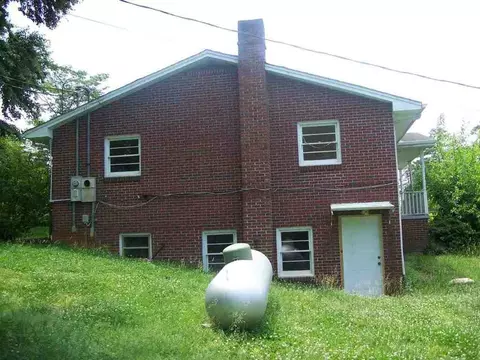415 Coffee Rd, Walhalla, SC 29691 photo 4