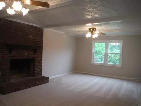 103 Ashley Ct, Easley, SC 29642 photo 4