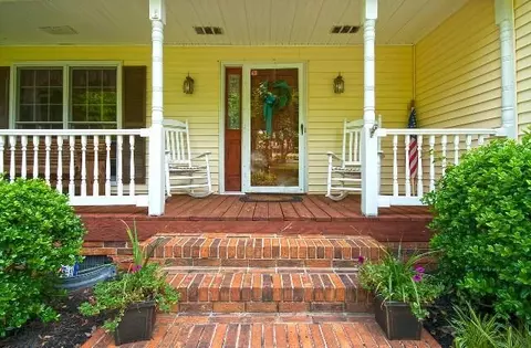 812 Cely Rd, Easley, SC 29642 photo 2