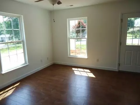 301 Grant St, Easley, SC 29640 photo 2