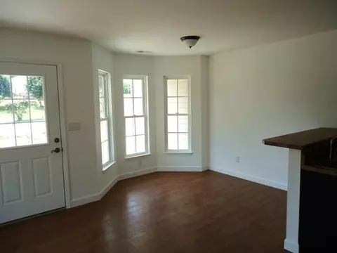 301 Grant St, Easley, SC 29640 photo 3