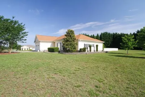 281 Mitchell Rd, Belton, SC 29627 photo 2