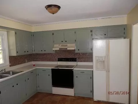 203 Maple Ave, Seneca, SC 29678 photo 4