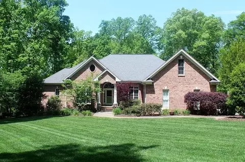 202 Creekside Dr, Pendleton, SC 29670 photo 1