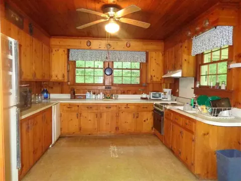 110 Bear Holw, Sunset, SC 29685 photo 6