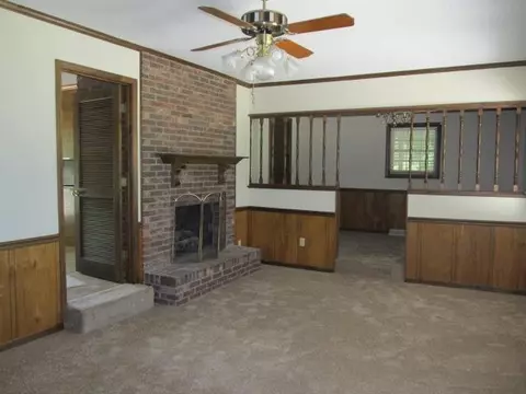 126 Smithfield St, Easley, SC 29640 photo 4