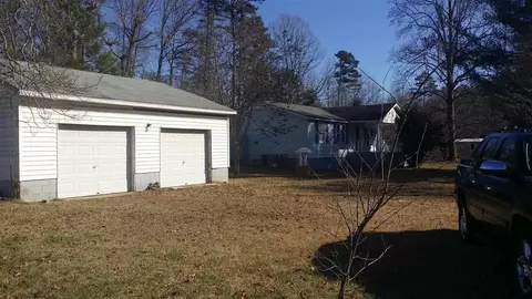 123 E Reedy Frk, Seneca, SC 29672 photo 2