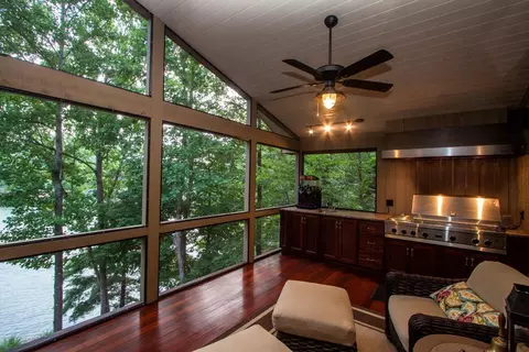 106 Cedar Cv, Sunset, SC 29685 photo 5