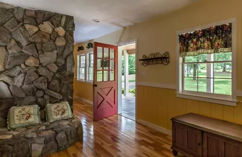 216 Earlestead Dr, Walhalla, SC 29691 photo 2