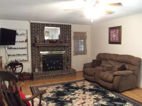 136 Watkins Rd, Easley, SC 29642 photo 2