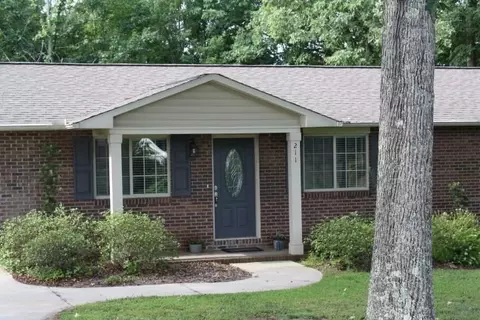 211 Burdette Cir, Pendleton, SC 29670 photo 2