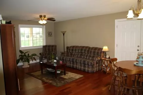 211 Burdette Cir, Pendleton, SC 29670 photo 3