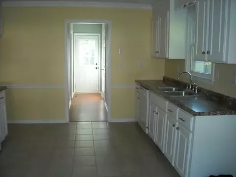 116 Creek Dr, Easley, SC 29642 photo 3