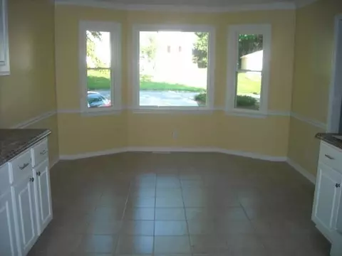 116 Creek Dr, Easley, SC 29642 photo 4