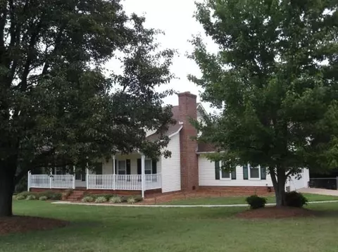 112 Dustin St, Easley, SC 29642 photo 2