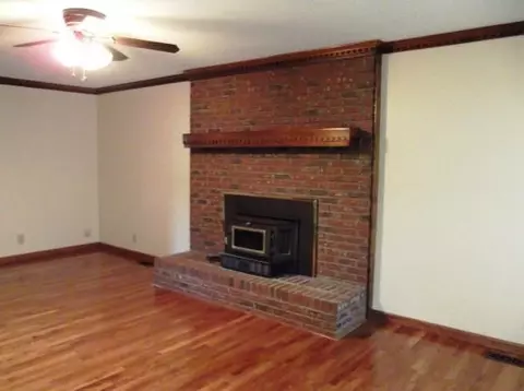 112 Dustin St, Easley, SC 29642 photo 3