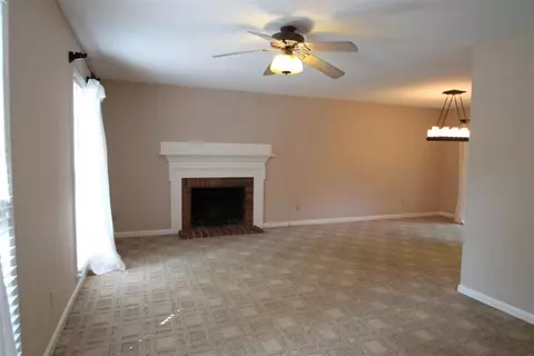 195 Heather Dr, Central, SC 29630 photo 2