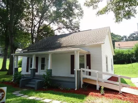 412 Graham St, Easley, SC 29640 photo 2