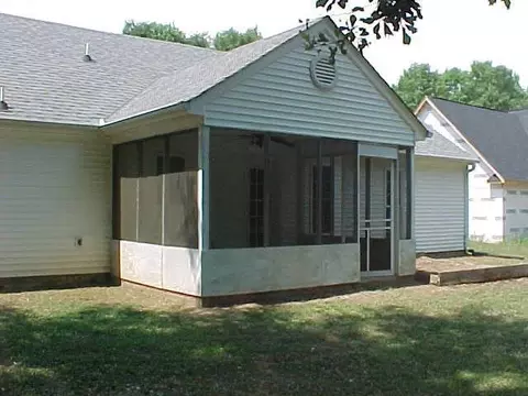 217 Longview Dr, Williamston, SC 29697 photo 3