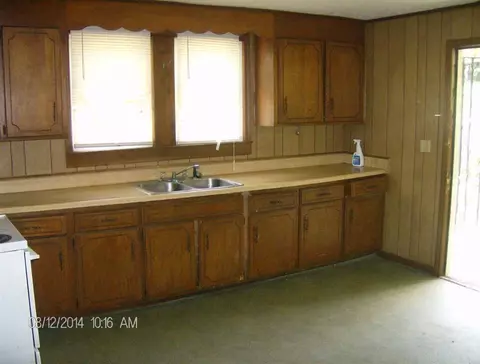 304 S 7th St, Easley, SC 29640 photo 4