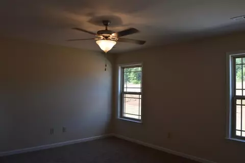 312 S Stonegate Dr, Seneca, SC 29678 photo 5