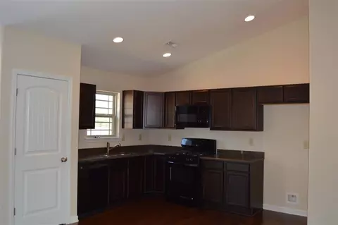 312 S Stonegate Dr, Seneca, SC 29678 photo 3