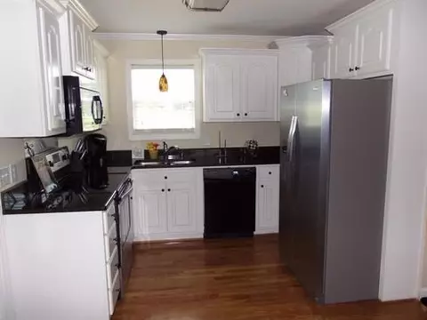 100 Tucker Rd, Easley, SC 29642 photo 5