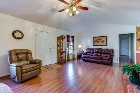 105 Walden Ln, Easley, SC 29642 photo 4