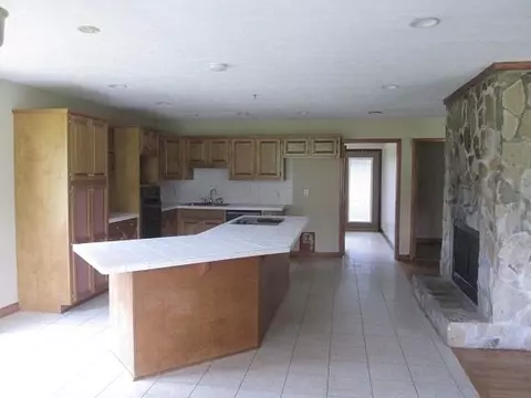 3265 Six And Twenty Rd, Pendleton, SC 29670 photo 4