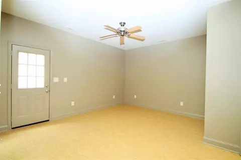14051 E Camelia Ln, Seneca, SC 29678 photo 6