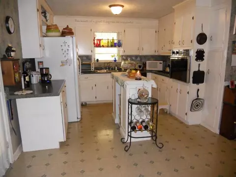 110 Lee Dr, Williamston, SC 29697 photo 10
