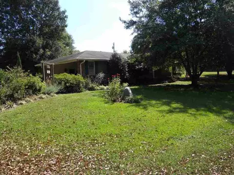 110 Lee Dr, Williamston, SC 29697 photo 3