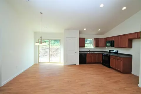 109 N Chestnut St, Walhalla, SC 29691 photo 4